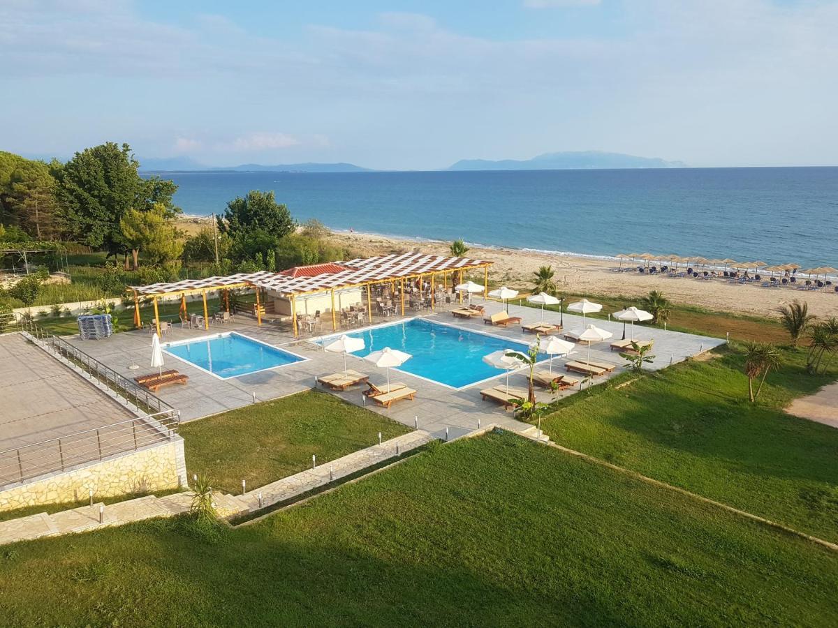 Ocean Hotel Resort Кастросікія Екстер'єр фото