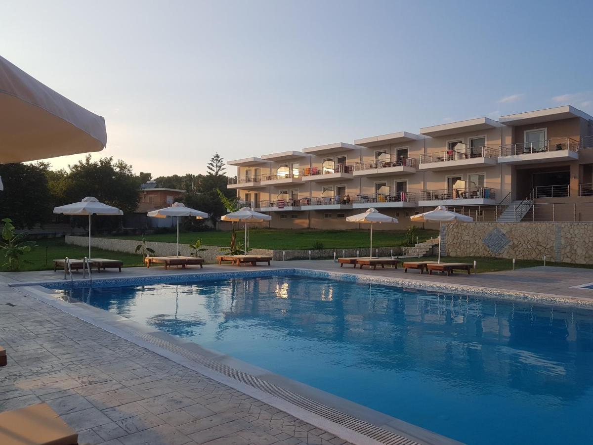 Ocean Hotel Resort Кастросікія Екстер'єр фото