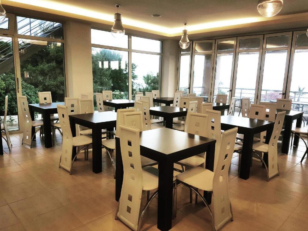 Ocean Hotel Resort Кастросікія Екстер'єр фото