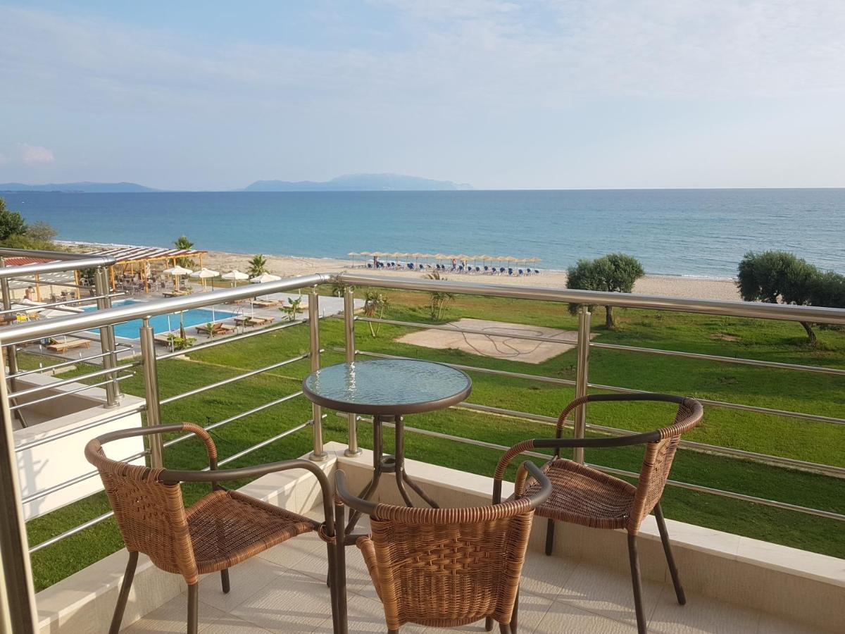 Ocean Hotel Resort Кастросікія Екстер'єр фото