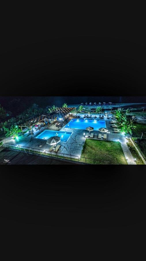 Ocean Hotel Resort Кастросікія Екстер'єр фото