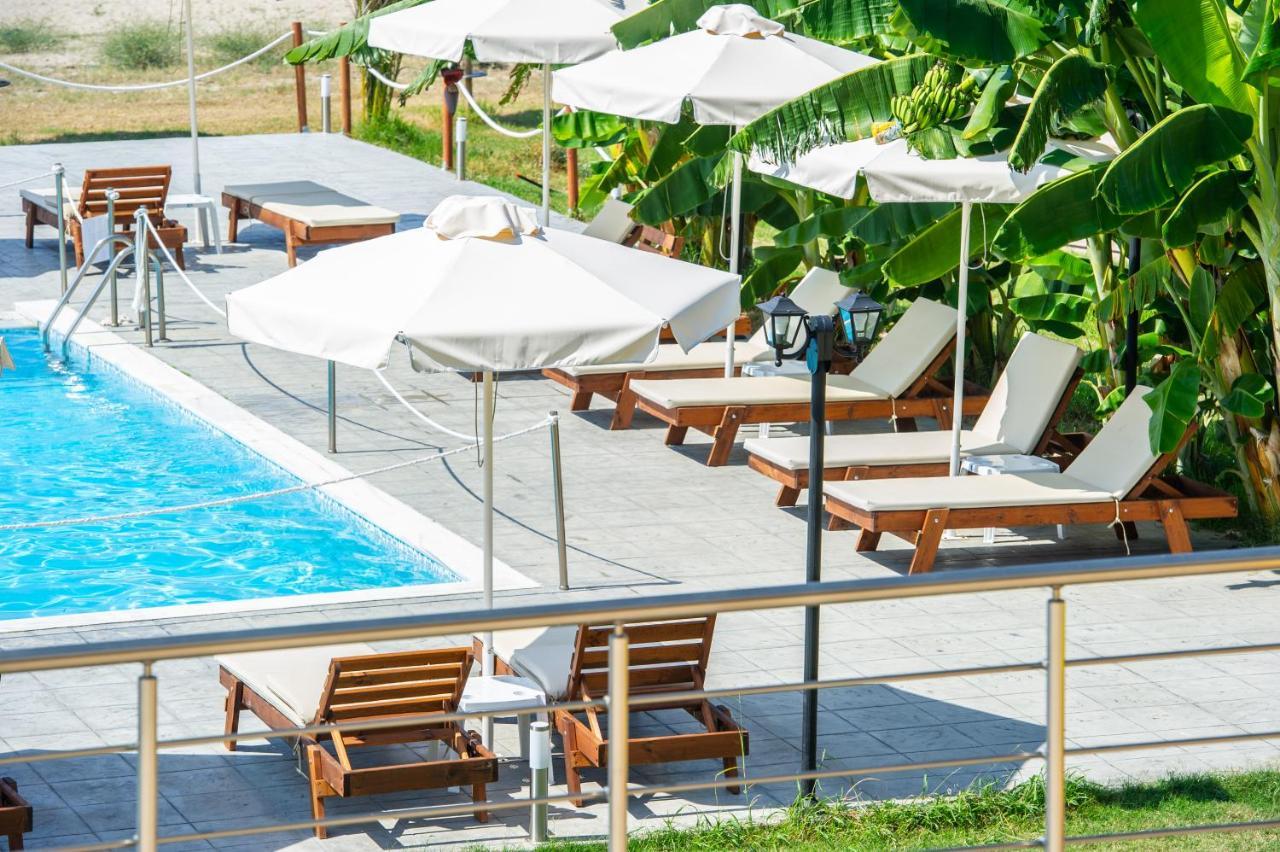 Ocean Hotel Resort Кастросікія Екстер'єр фото