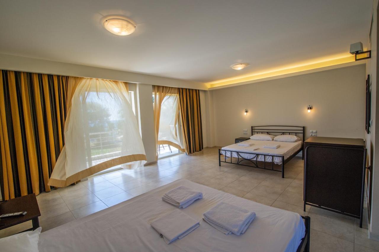 Ocean Hotel Resort Кастросікія Екстер'єр фото